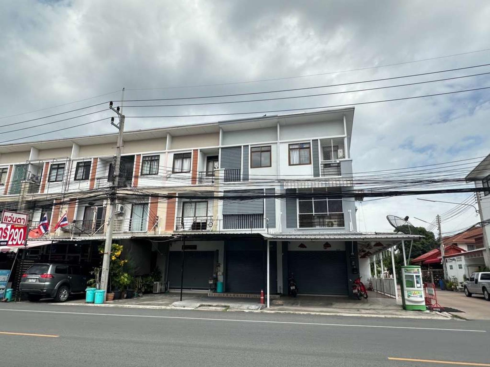 หมู่บ้านแฟมมิลี่ ซิตี้ ต.นาป่า อ.เมือง จ.ชลบุรี / 3 ชั้น (ขาย), Family City Village, Na Pa Subdistrict, Mueang District, Chonburi Province / 3 Storey (FOR SALE) NANN012 หมู่บ้านแฟมมิลี่ ซิตี้ ต.นาป่า อ.เมือง จ.ชลบุรี / 3 ชั้น (ขาย), Family City Village, Na Pa Subdistrict, Mueang District, Chonburi Province / 3 Storey (FOR SALE) NANN012