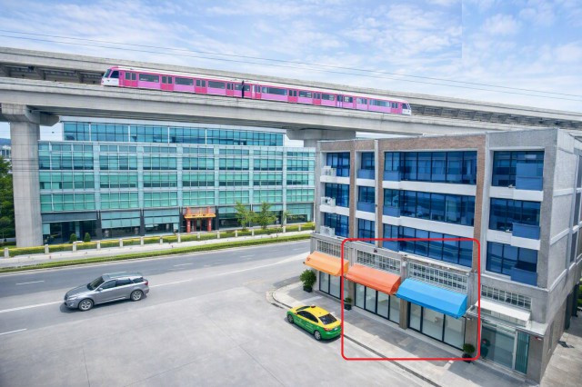 MRT Rajabhat Phranakhon 999m. Commercial building for rent 1st floor Harrow International School 6 MRT Rajabhat Phranakhon 999m. Commercial building for rent 1st floor Harrow International School 6