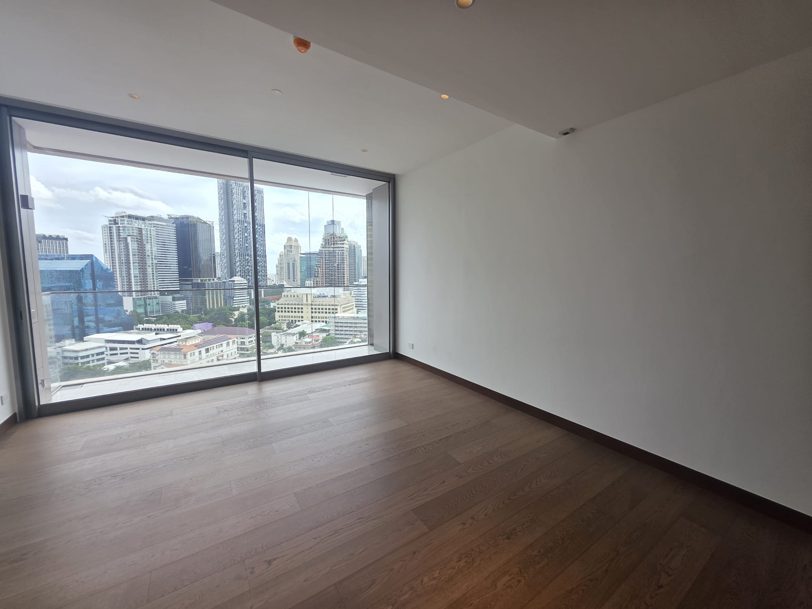 Dusit Parkside City View: 1bed 1bath 55.75sqm. 18,800,000 Am: 0656199198 Dusit Parkside City View: 1bed 1bath 55.75sqm. 18,800,000 Am: 0656199198