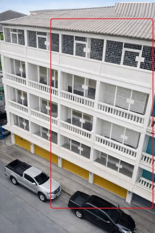 Kanlapaphruek Ekachai Commercial building for rent Two adjoining 3-story units