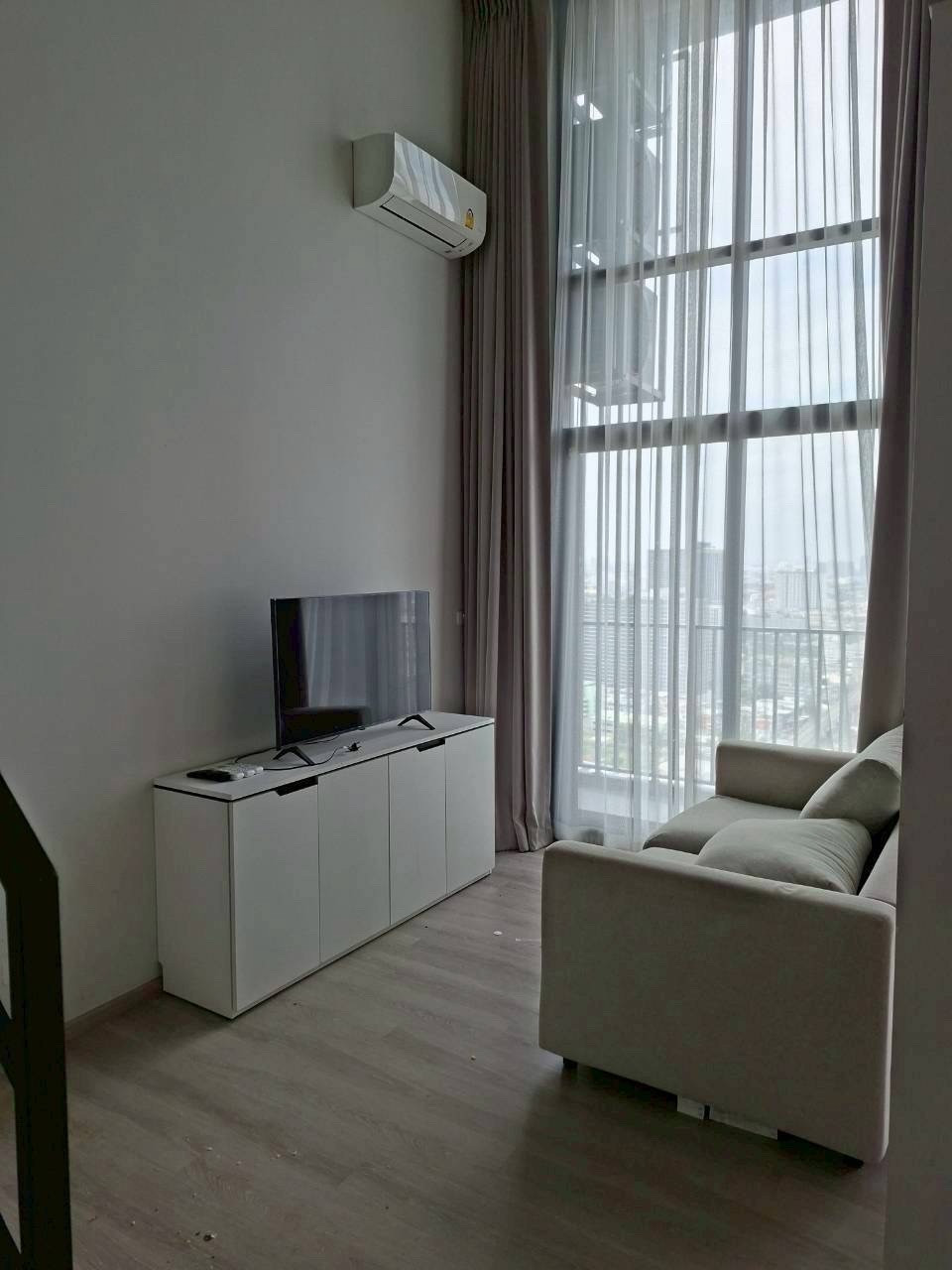 ให้เช่า IDEO Charan 70 – Riverview ห้องดูเพล็กซ์ 2 ชั้น วิวแม่น้ำ ชั้นสูง ให้เช่า IDEO Charan 70 – Riverview ห้องดูเพล็กซ์ 2 ชั้น วิวแม่น้ำ ชั้นสูง