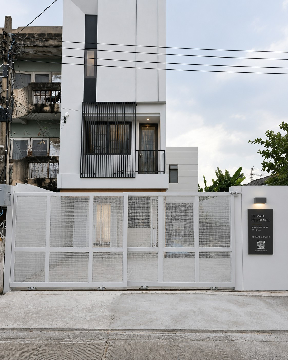 3-story townhome, back side, 44 sq m, 300 sq m., completely renovated. Rattanathani Village, Bangna-Trad, Km. 8, opposite Mega Bangna, parking for 4 cars, 087-808-3690 3-story townhome, back side, 44 sq m, 300 sq m., completely renovated. Rattanathani Village, Bangna-Trad, Km. 8, opposite Mega Bangna, parking for 4 cars, 087-808-3690