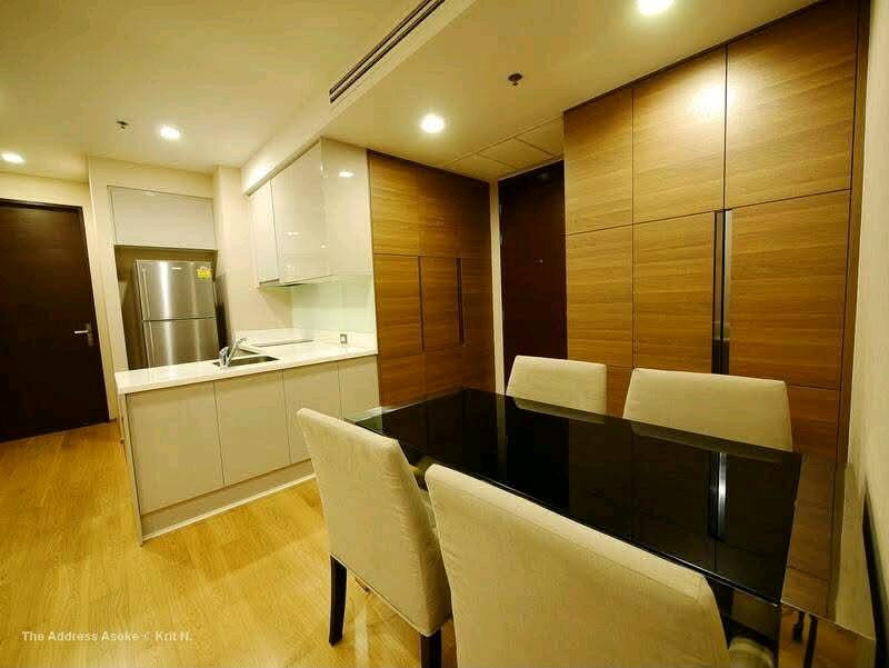 The Address Asoke | ดิ แอดเดรส อโศก ✨ ห้อง 2 ห้องนอน ชั้น 30 วิวสูง ทำเลทอง ใกล้ MRT เพชรบุรี เดินทางสะดวกทั้งเข้าเมืองและสนามบิน  💰 ค่าเช่าเพียง 43,000 บาท/เดือน 📐 ขนาด 65 ตร.ม. 🛏️ 2 ห้องนอน 🛁 2 ห้องน้ำ 🏢 ชั้น 30 🚗 มีที่จอดรถ 🛋️ ห้องพร้อมเฟอร์นิเจ – รูปที่ 4