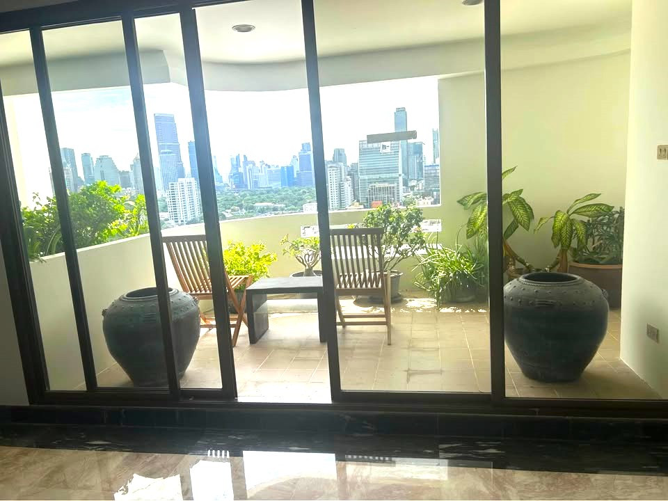 🔥 HOT RENTAL | SPACIOUS PET-FRIENDLY HOME NEAR BENJAKITTI PARK 🔥