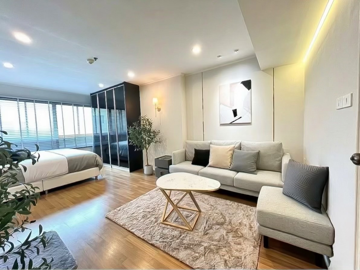 ✨ V Condo Lumpini Place Phahon-Saphan Khwai ✨ Beautiful room, newly renovated. Ready to move in, good location, convenient travel, Pradipat-Ari area! ✨ V Condo Lumpini Place Phahon-Saphan Khwai ✨ Beautiful room, newly renovated. Ready to move in, good location, convenient travel, Pradipat-Ari area!