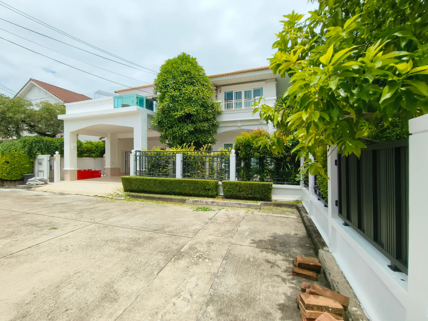 House for sale, Perfect Place Ratchaphruek (special addition to the whole house), area 76 sq m, 280 sq m, 4 bedrooms, 3 bathrooms, private garden, parking for 2-3 cars.