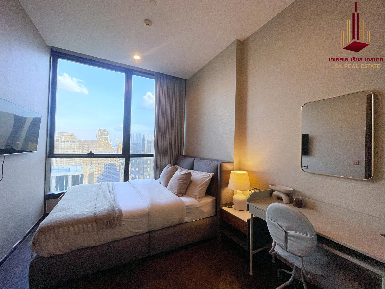 ✨ For Sale: The Esse Sukhumvit 36 Condo ✨ 💰 Only 9,900,000 THB