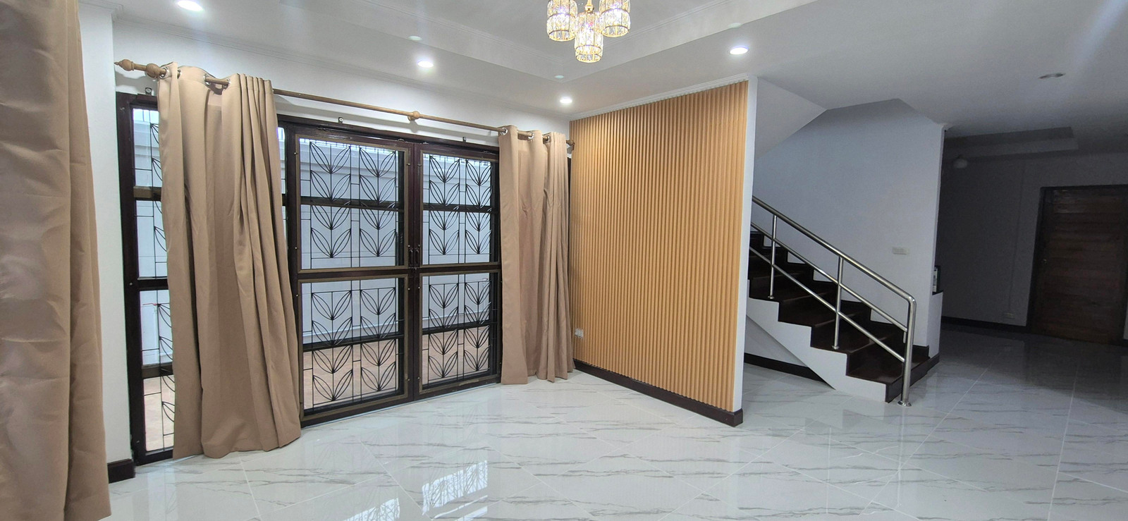 บ้านเดี่ยว โฮมออฟฟิศ 2 ชั้น หลังมุม ทำเลทอง ใกล้รัชดาลาดพร้าว เดินถึงรถ MRT – รูปที่ 4