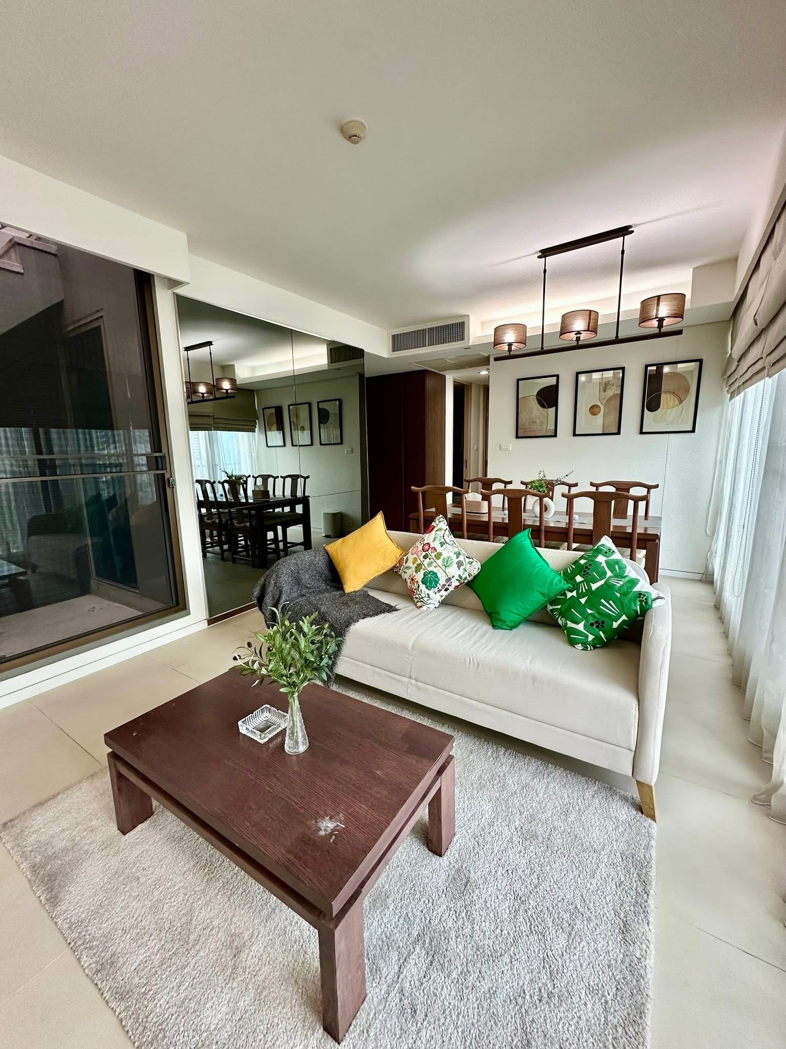 🌃 Siamese Gioia ready to move in, location in the heart of the city, convenient to travel. 🌃 Siamese Gioia ready to move in, location in the heart of the city, convenient to travel.