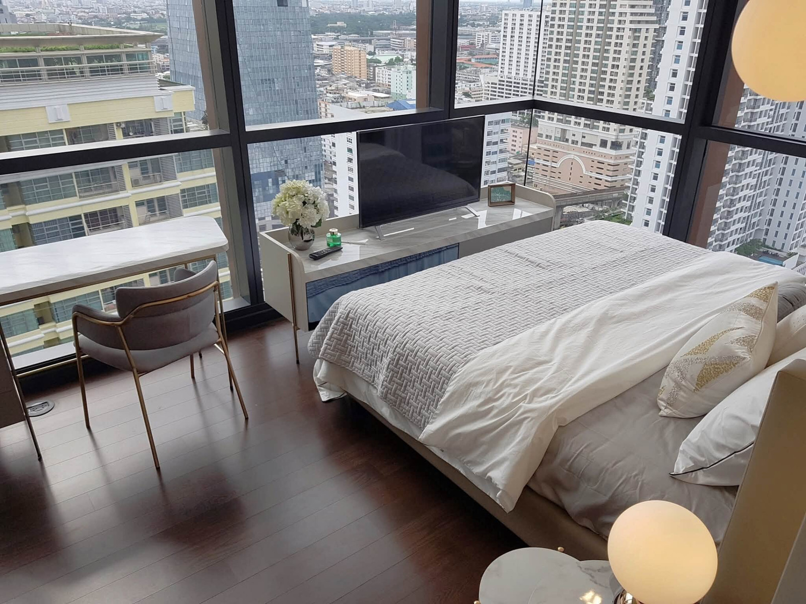 ขาย The line ratchathewi ชั้น 27 ทิศเหนือ ห้องมุม 2 ห้องนอน 2 ห้องน้ำ ขนาด 80.31 ตรม.