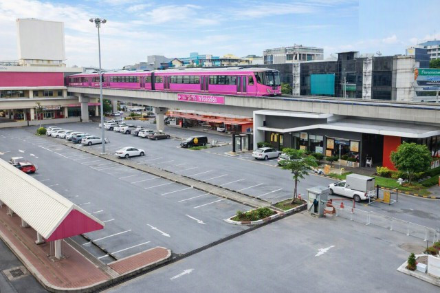 MRT Rajabhat Phranakhon 999m. Commercial building for rent 1st floor Harrow International School 6 – รูปที่ 3