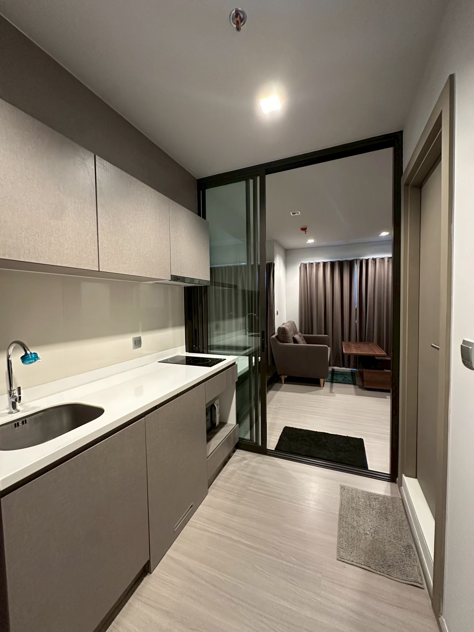 Condo Life Asoke - Rama 9 - size 28 sq m, best price in the project!