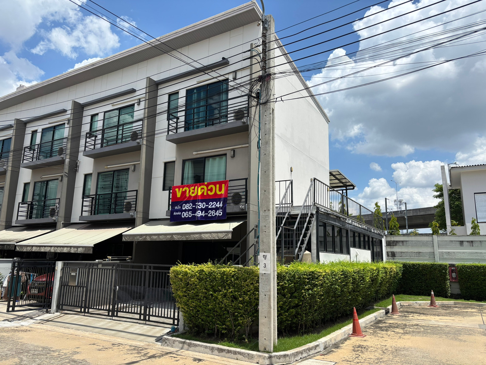 🏠 The  is selling it himself! Townhome 3 floors, Baan Klang Muang Pinklao-Charan, corner plot house | 27.2 sq m | usable area 180 sq m | extension to fill the space | ready to move in
