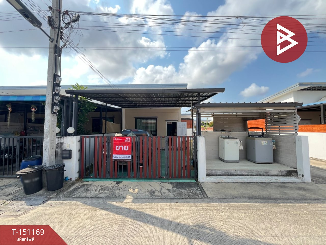 Townhouse for sale Phetlada Village 3 Phraeksa-Theparak Samut Prakan Townhouse for sale Phetlada Village 3 Phraeksa-Theparak Samut Prakan