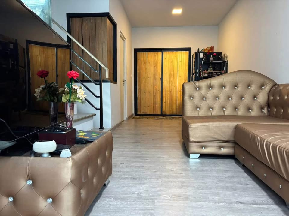 🏡 บ้านให้เช่า ทาวน์โฮม 3 ห้องนอน หลังมุม เฟอร์ครบ  🛋️เฟอร์ครบ จอดรถ 1 คัน🎓 – รูปที่ 2