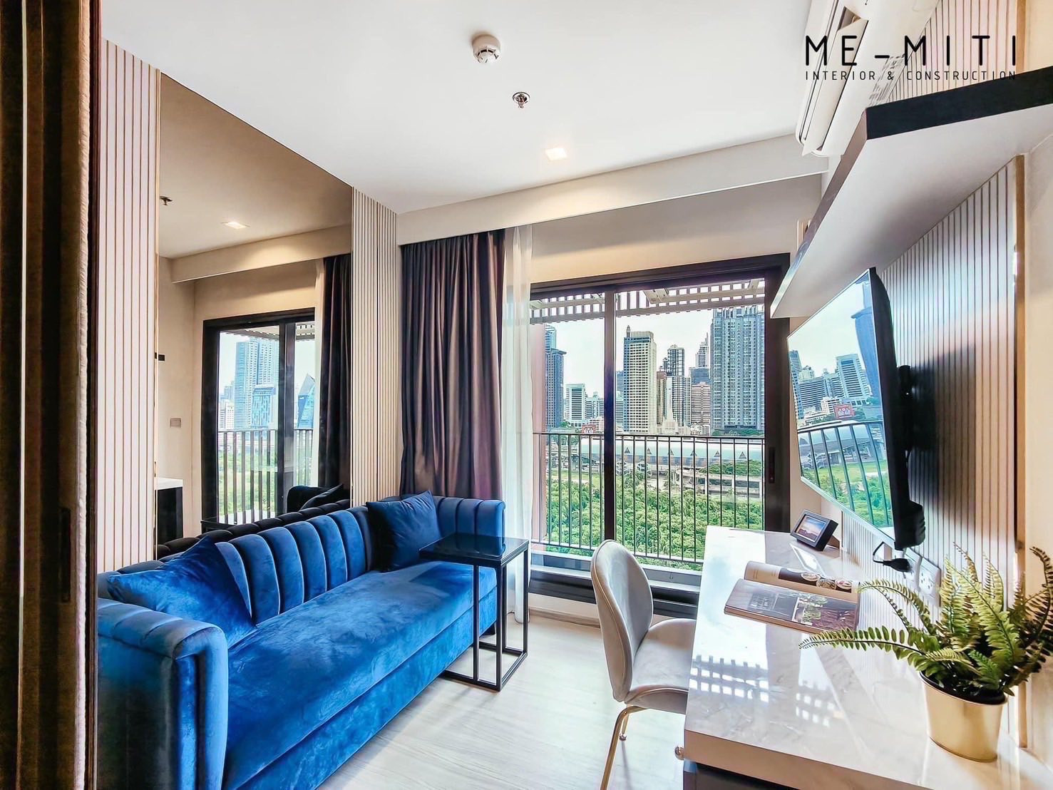 PFD-09125 Condo for rent Life Asoke Hype : Beautifully decorated in a modern style; bright and airy with a clear view—ready to move in.