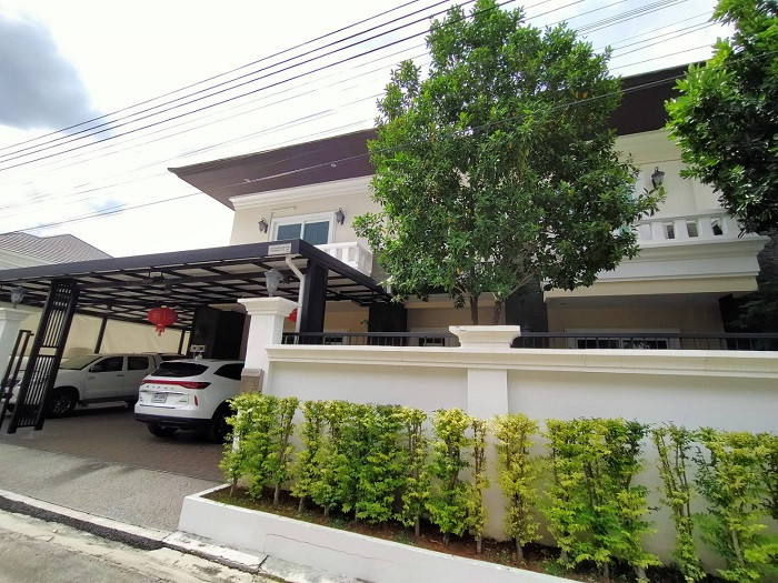 ✨2-story detached house for sale, 4 bedrooms, 4 bathrooms, only 11.9 million baht!!  The Exclusive Pinklao-Thawi Watthana. If interested, call 0641535924 Khun Ning.