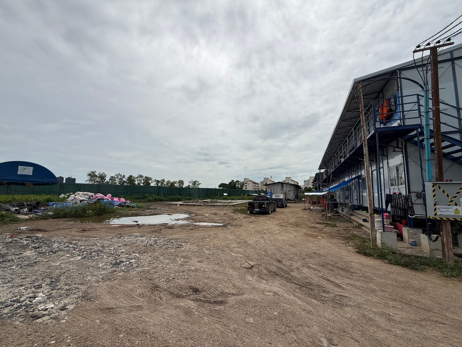 ขายด่วน! ที่ดินทำเลทอง คลองหลวง 27 (ซอยคุณพระ) ปทุมธานี แบ่งขาย 3 แปลงสวย หรือเหมาทั้งหมด เกือบ 15 ไร่