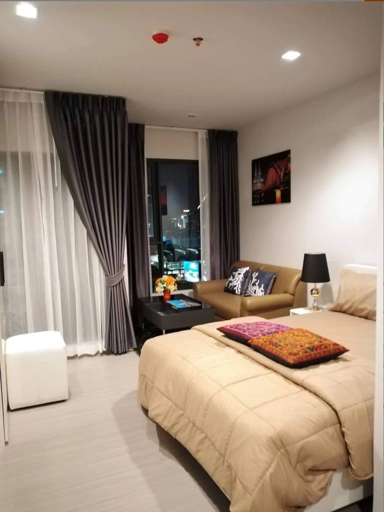  Life Asoke Rama 9 28 sq.m. Please add Line ID @806qphgn o8415o5483 