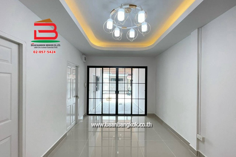 Townhouse, Ruean Suk Village 1, Rangsit-Khlong 7, area 18 sq m., near Lotus Rangsit Khlong 7, Rangsit-Nakhon Nayok Road, Lam Phak Kut Subdistrict, Thanyaburi District, Pathum Thani Province. – รูปที่ 4