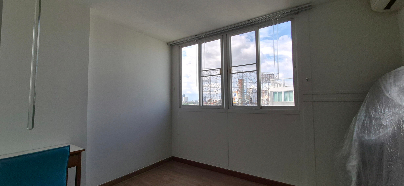 [[For Sale]] Room in good condition, cheap price, near ARL and MRT Yellow Line, Hua Mak Station. Room for sale - Bliss Condominium Rama 9-Hua Mak, near Airport Link Hua Mak Station.