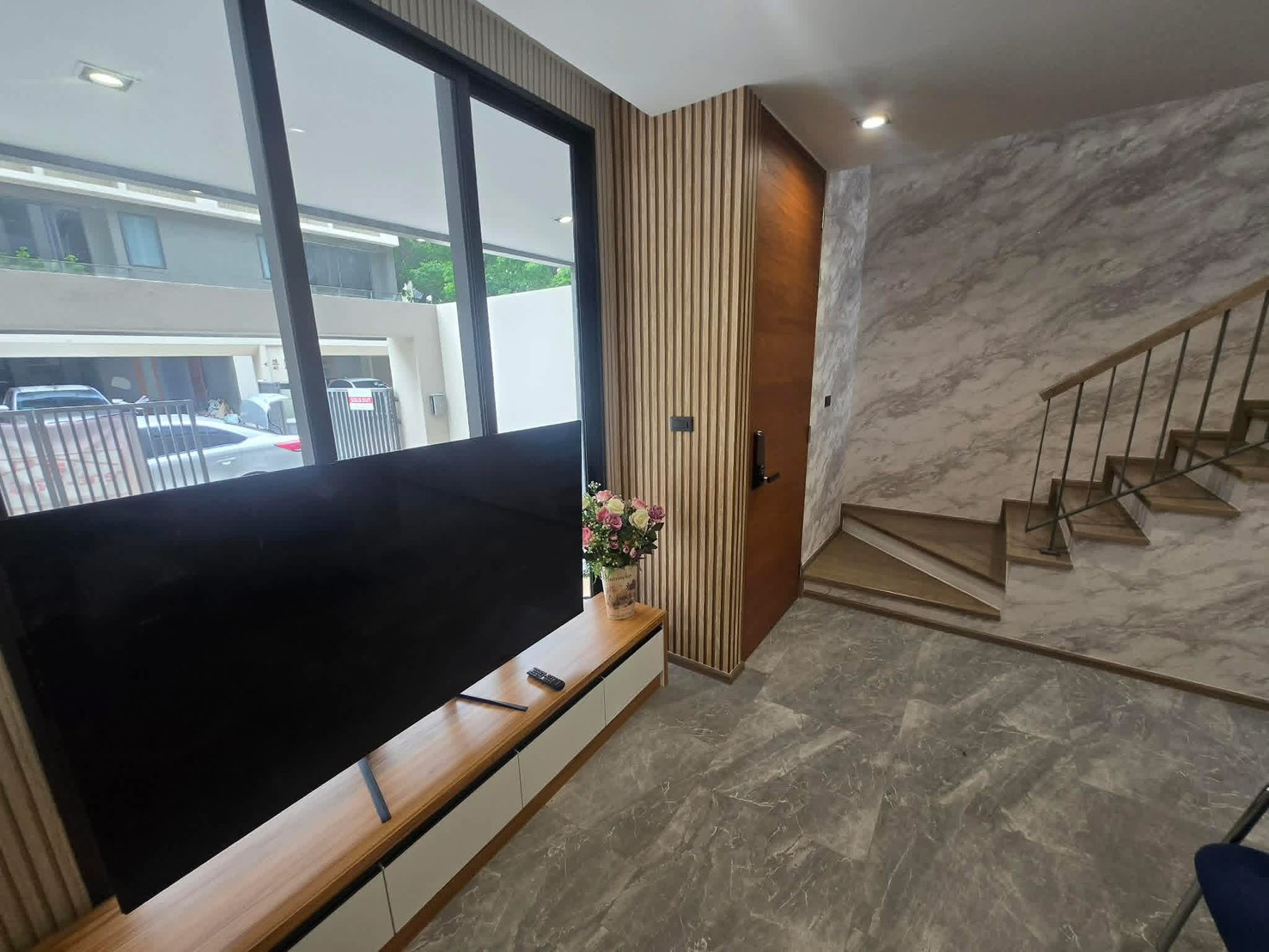 THER ladprao 93 3b4b 223sqm, 3.5storey, Fully furnish, 24hr security, Fitness, Swiming pool,  – รูปที่ 4