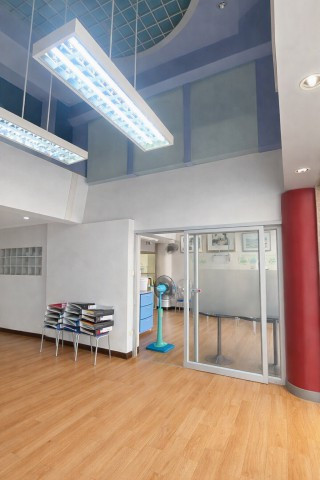 MRT Rajabhat Phranakhon 999m. Commercial building for rent 1st floor Harrow International School 6 – รูปที่ 2