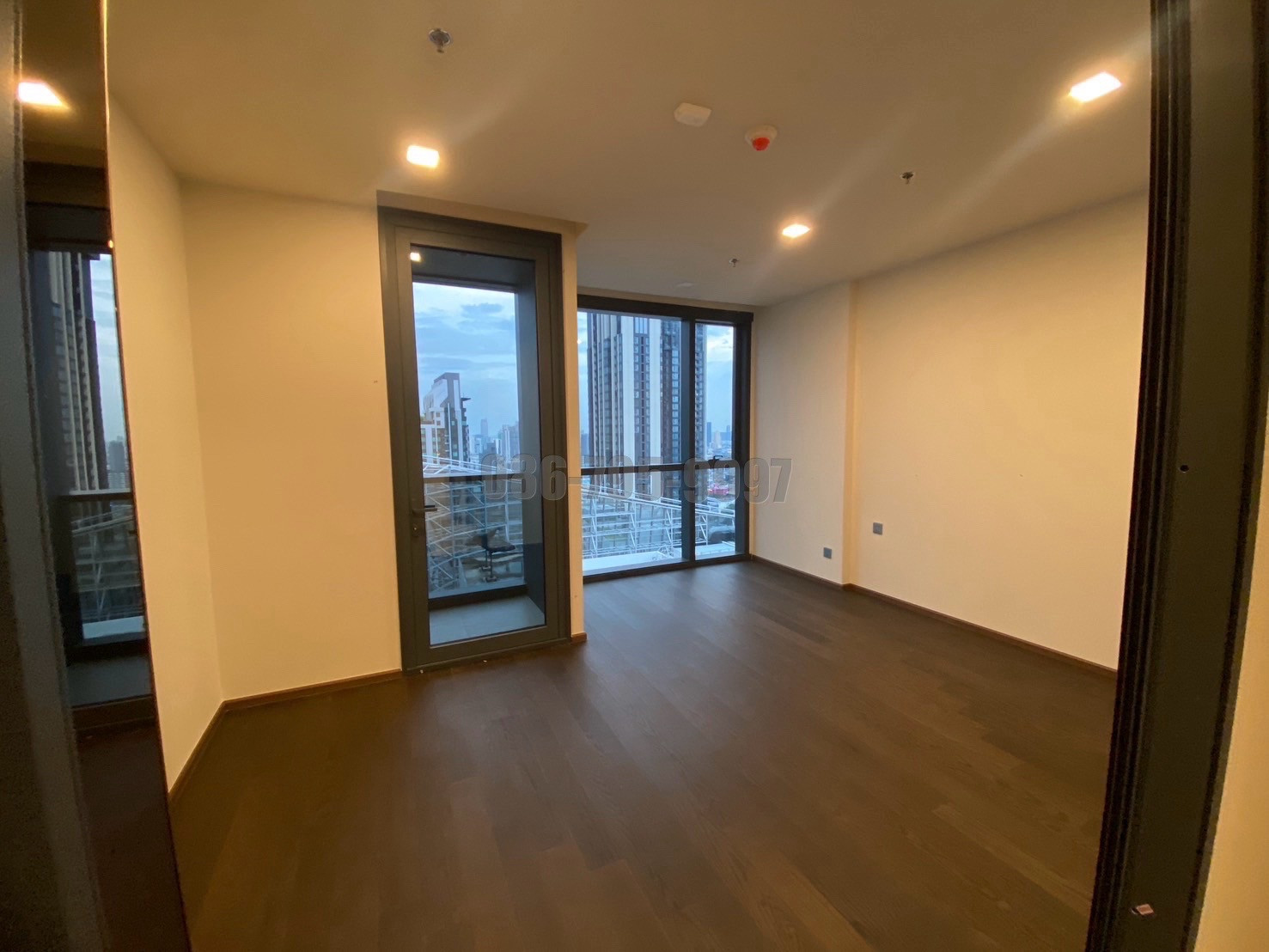 Sale down payment room Simplex Shush Ratchathewi 1 bed 1 bath size 31.5 Sq.m only 8.19 million.