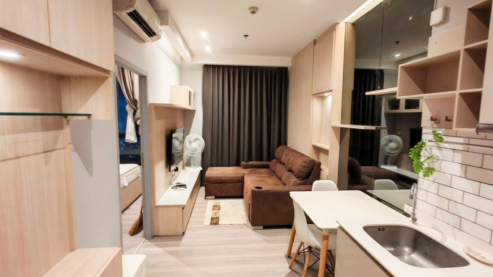 *** Condo for rent : The Niche Pride Thonglor-Pethchaburi 1 bedroom Nice decorated Fully furnished Built-in furniture Swimming pool view *** *** Condo for rent : The Niche Pride Thonglor-Pethchaburi 1 bedroom Nice decorated Fully furnished Built-in furniture Swimming pool view ***