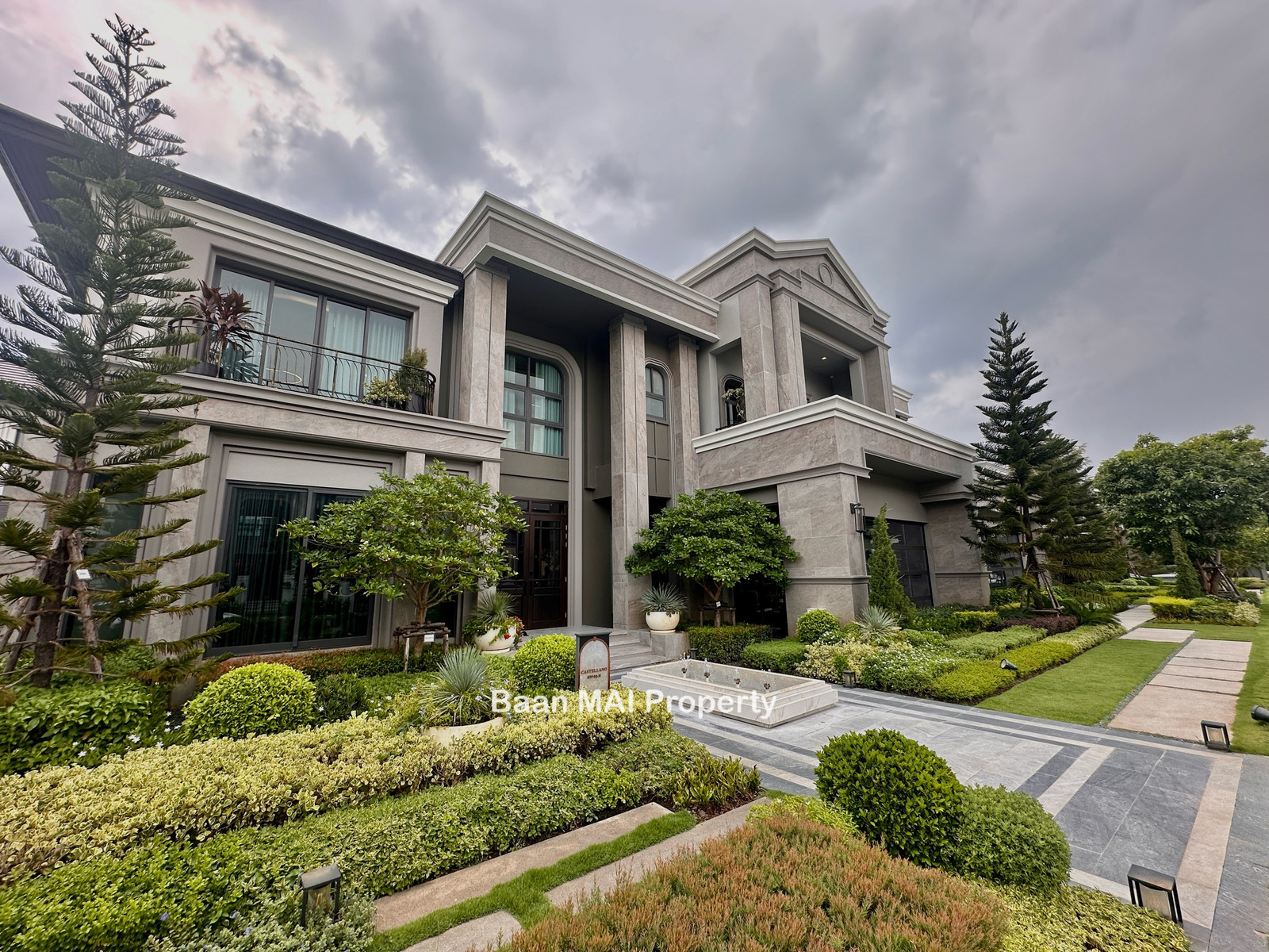 Luxury mansion for sale, Grand Bangkok Boulevard Chaengwattana-Ratchaphruek. Luxury mansion for sale, Grand Bangkok Boulevard Chaengwattana-Ratchaphruek.