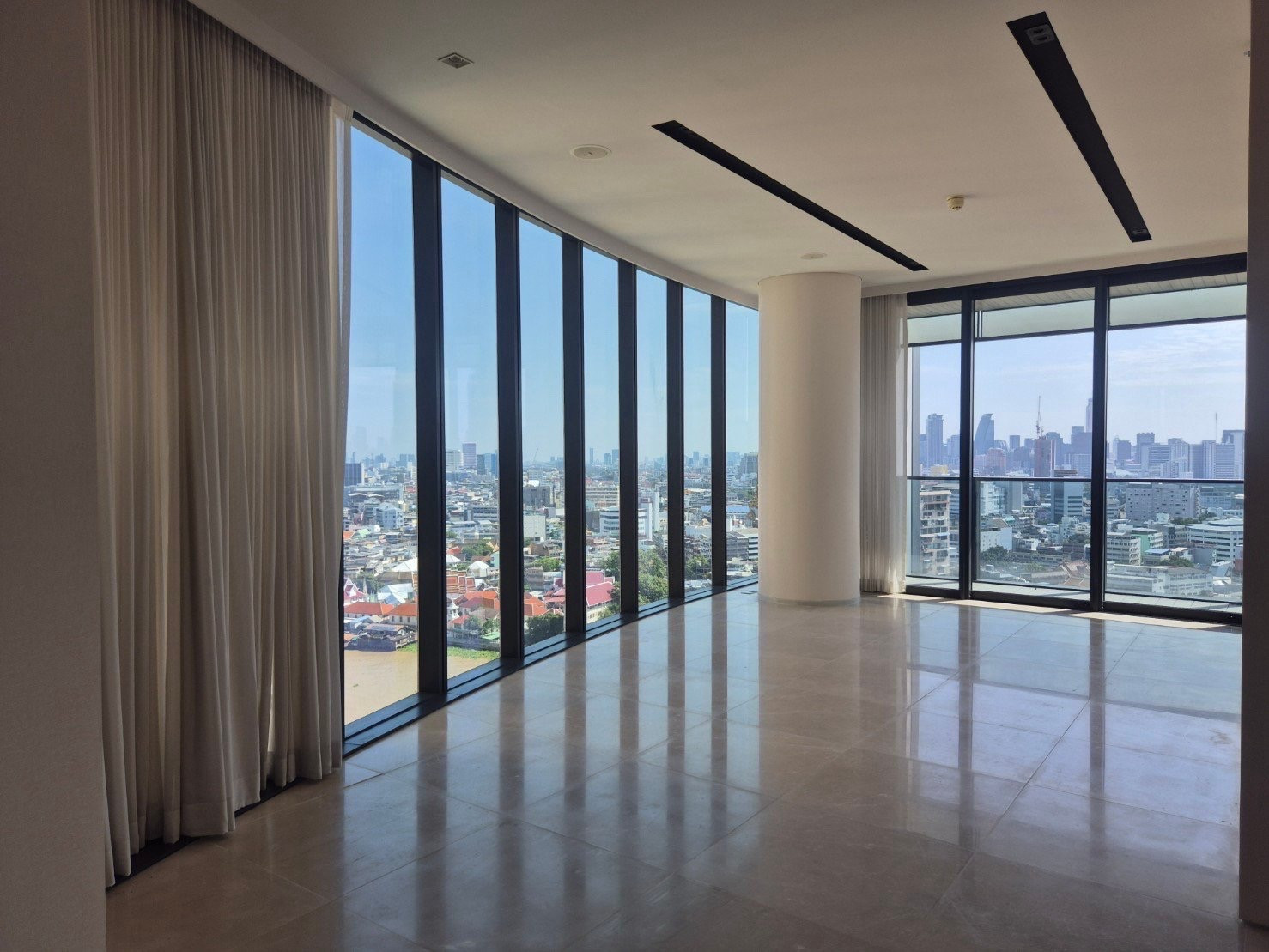 Luxury 2 Bedroom Riverfront Condo for Rent Banyan Tree Residences Riverside Bangkok 160 sq.m High Floor Panoramic River View Near ICONSIAM Luxury 2 Bedroom Riverfront Condo for Rent Banyan Tree Residences Riverside Bangkok 160 sq.m High Floor Panoramic River View Near ICONSIAM