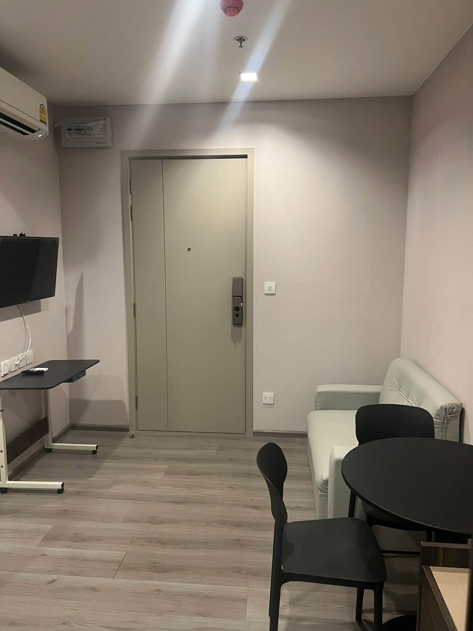 🔥 The Politan Rive 🔥 Corner room | Chao Phraya River view 🚆 near MRT Phra Nang Klao 💰 Rent 9,000 baht 🔥 The Politan Rive 🔥 Corner room | Chao Phraya River view 🚆 near MRT Phra Nang Klao 💰 Rent 9,000 baht