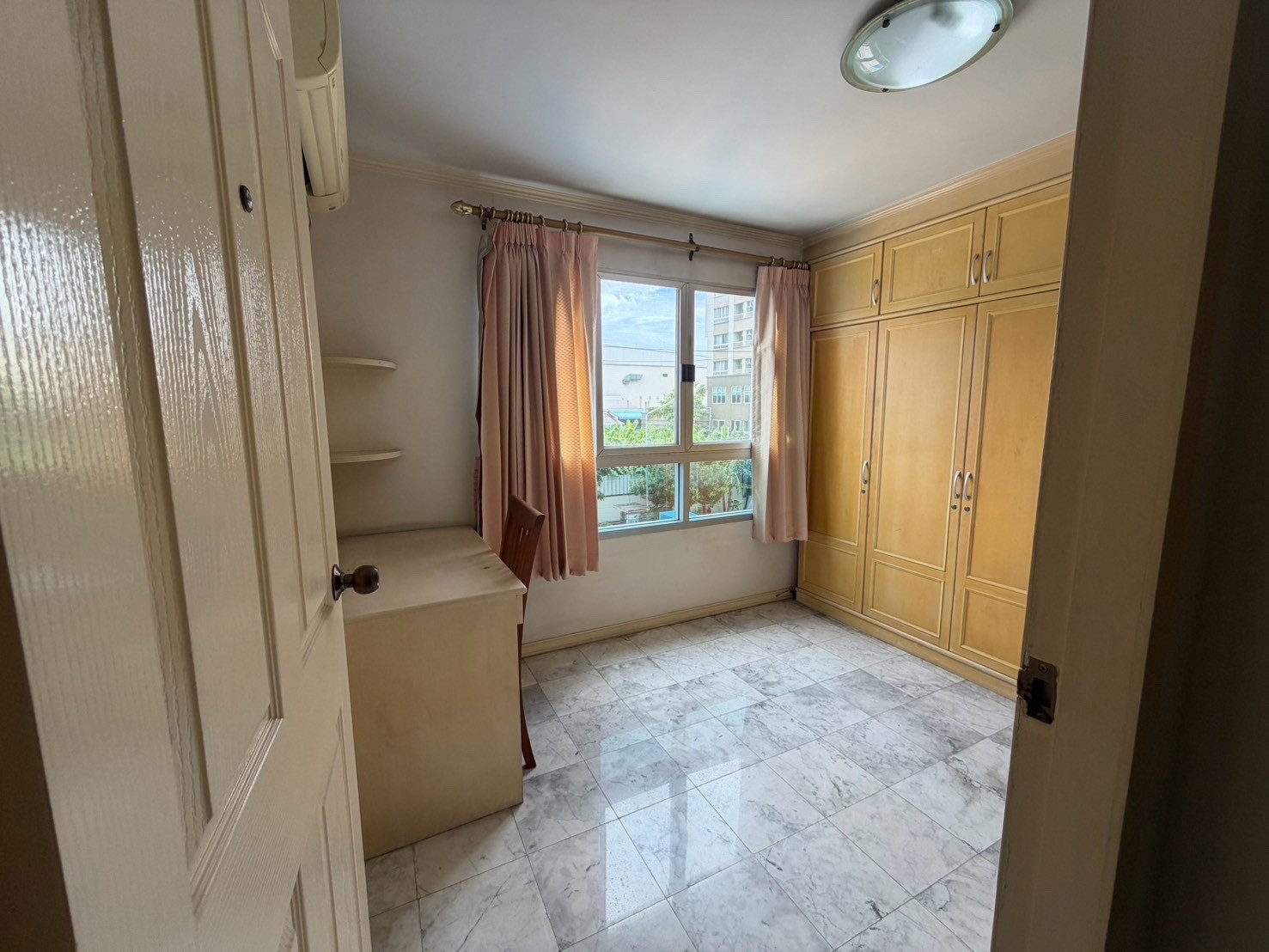 For rent Lumpini Place Sathorn For rent Lumpini Place Sathorn