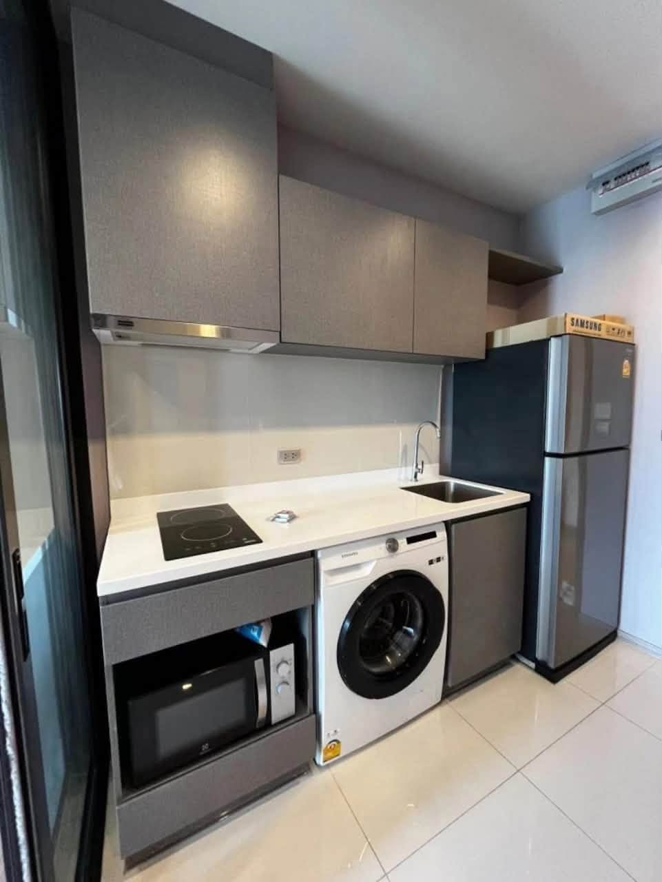 Life Asoke Hype 1 Bedroom / 1 Bathroom • 33 sq.m. • 32nd Floor
