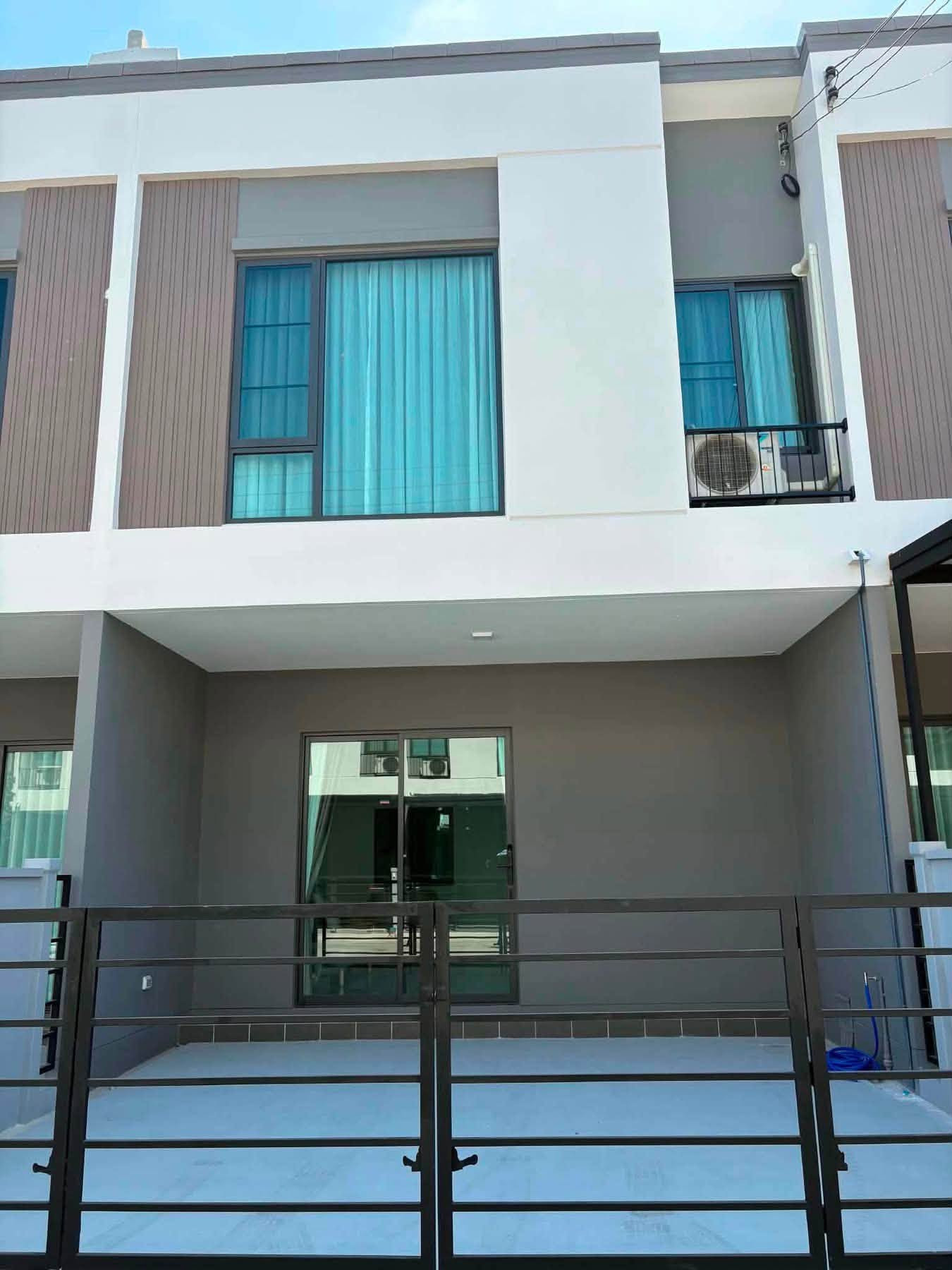 Pleno Sukhumvit-Bangna 3   สไตส์ Modern ว่างพร้อมให้เช่า