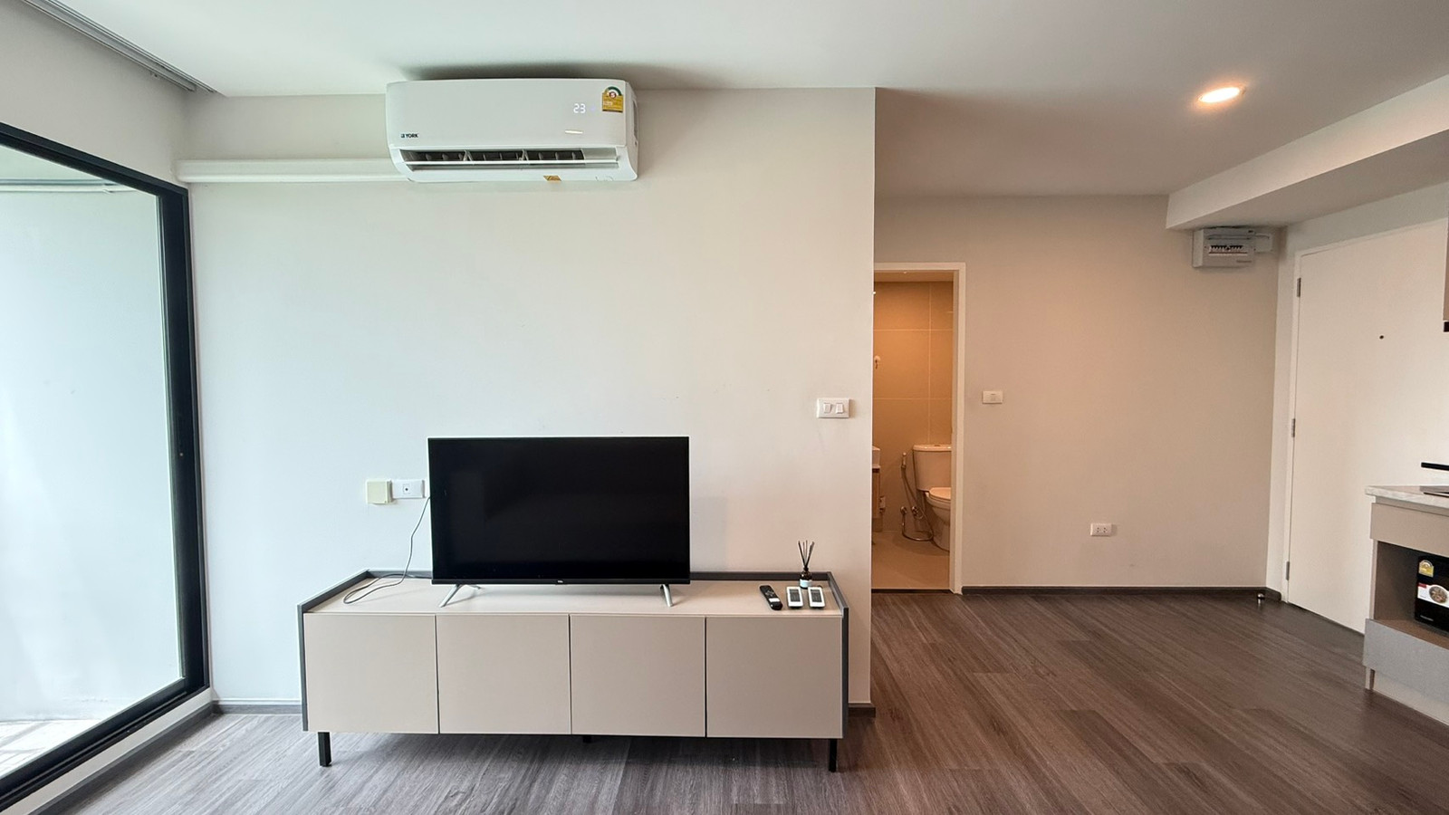 ให้เช่า Flexi Sathorn–Charoen Nakhon | เฟล็กซี่ สาทร–เจริญนคร | 1 ห้องนอน 35 ตร.ม. | ใกล้ ICONSIAM – รูปที่ 4