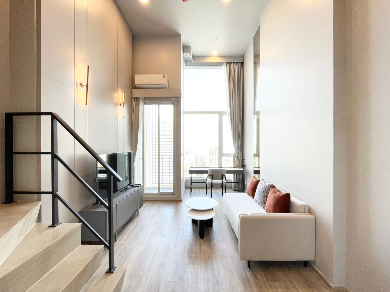 For rent!!! Culture Thonglor BTS Thonglor!! Beautiful view in the heart of the city, 36 sq m, ready to move in, only 31,800 baht/month. For rent!!! Culture Thonglor BTS Thonglor!! Beautiful view in the heart of the city, 36 sq m, ready to move in, only 31,800 baht/month.