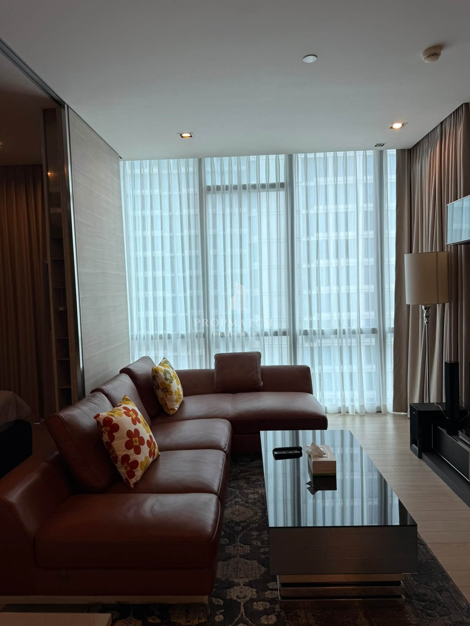 ✨Flash Deal ✨The Room Sukhumvit 21 (1Bed 1Bath 52SQM.) ready to move in! Only 40,000 baht per month Tel.0981315848 @propmatch