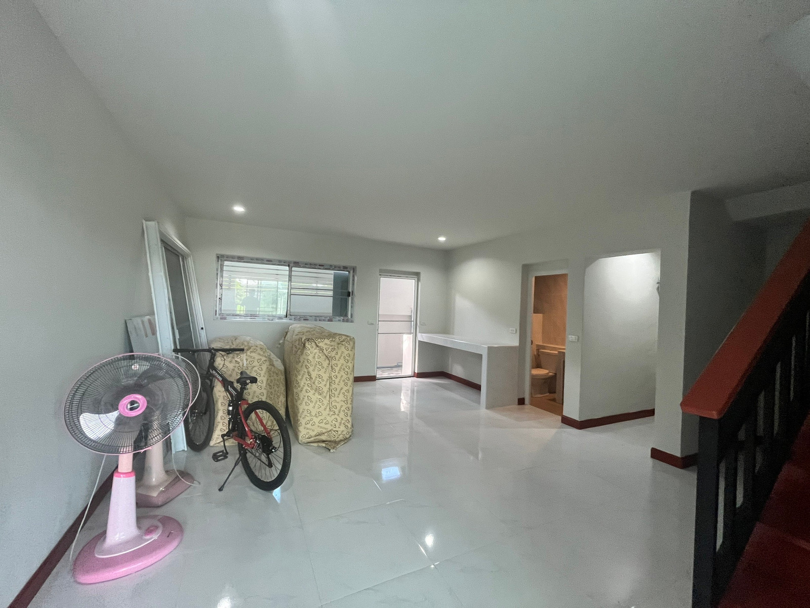 🏡 บ้านสร้างใหม่ ราคาเพียง 1.99 ล้านบาท! ตรงข้ามตลาดเจดีย์ แม่ครัว สันทราย เชียงใหม่ – รูปที่ 4