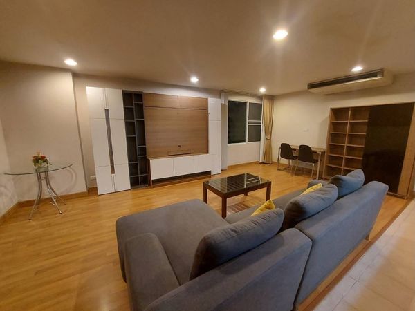 The Aree Condominium 1 large bedroom, 58 sq m., spacious room, comfortable.