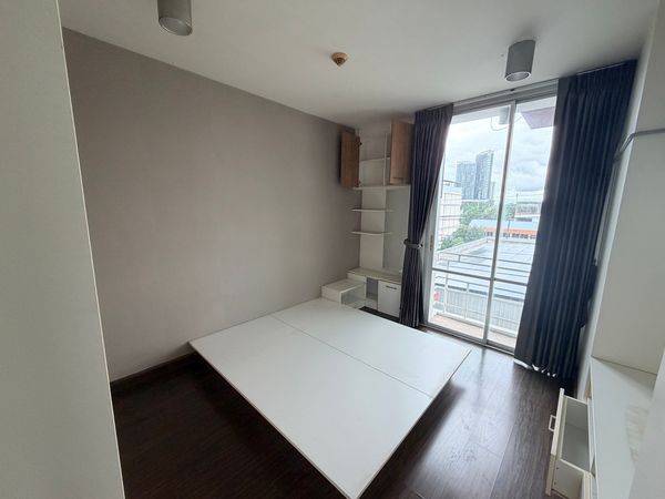 (Code SM2195) Condo for sale: The Iris Rama 9 - Srinakarin: The Iris Rama 9 - Srinakarin.