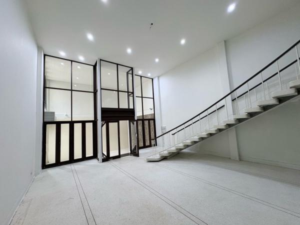 ขายทาวน์เฮาส์ 7 ชั้น ย่านสยาม–บรรทัดทอง รองเมือง เขต ปทุมวัน กรุงเทพ CX-174354