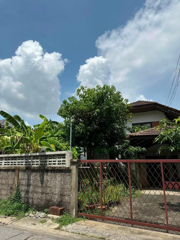 For Sale Newly renovated detached house, Soi Wachirathamsathit 57 , Suan Luang , Suan Luang , Bangkok , CX-174317