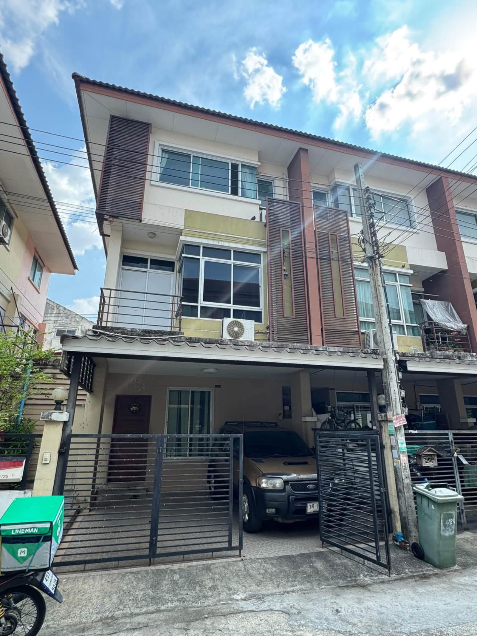 For Sale Townhouse/Townhome , Jamjuree Park Ramintra , corner unit , MRT-Maiyalap , Tha Raeng , Bang Khen , Bangkok , CX-175027 For Sale Townhouse/Townhome , Jamjuree Park Ramintra , corner unit , MRT-Maiyalap , Tha Raeng , Bang Khen , Bangkok , CX-175027