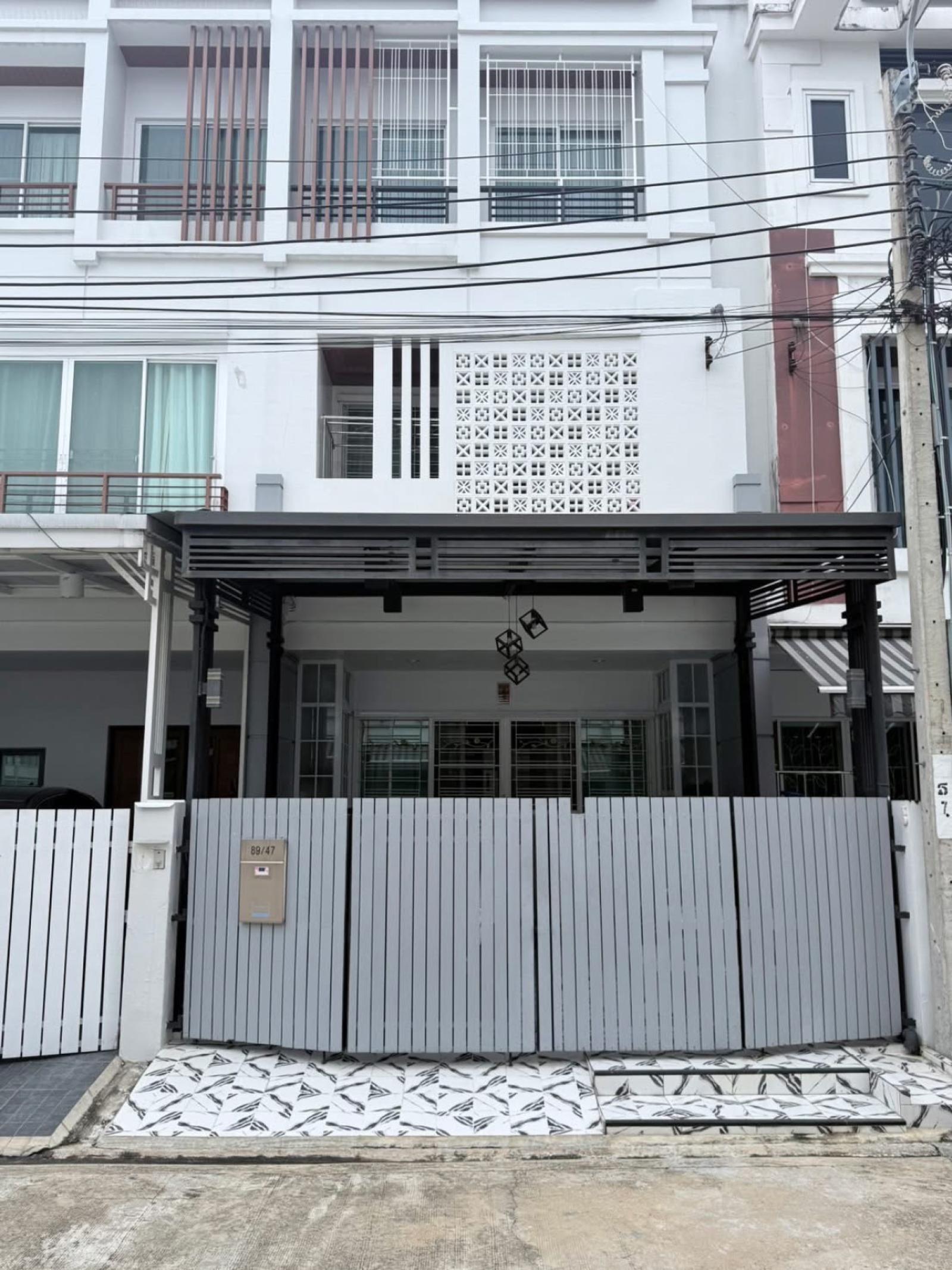 For Sale Townhouse/Townhome , Baan Klang Muang Urbanion Sathorn - Ratchaphruek , wide frontage , BTS-Bang Wa , Bang Waek , Phasi Charoen , Bangkok , CX-174013 For Sale Townhouse/Townhome , Baan Klang Muang Urbanion Sathorn - Ratchaphruek , wide frontage , BTS-Bang Wa , Bang Waek , Phasi Charoen , Bangkok , CX-174013