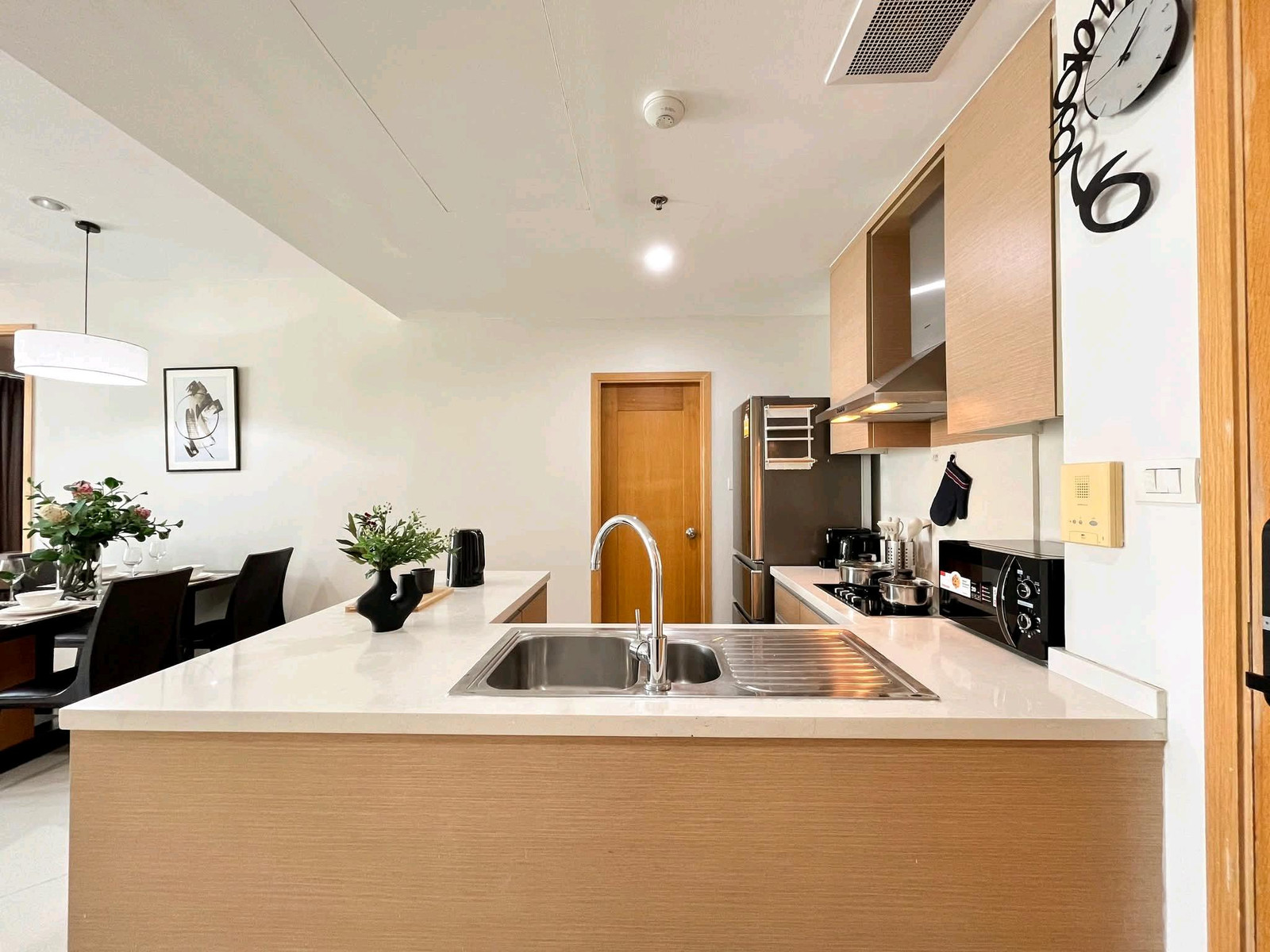2 Bedrooms | 2 Bathrooms | 110 Sq.m. | Fully Furnished ค่าเช่า 70,000 บาท/เดือน – รูปที่ 3
