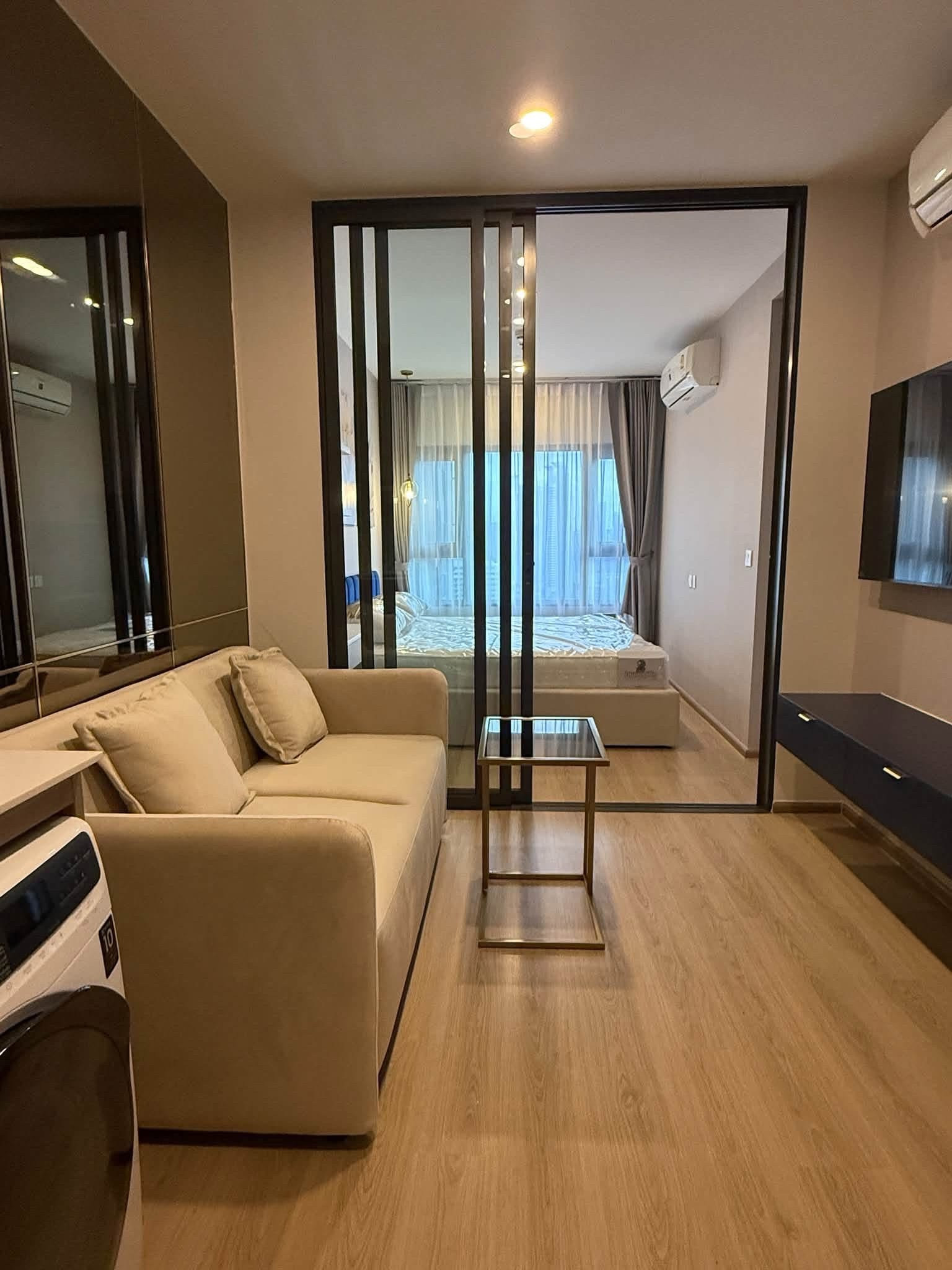 For Rent | Life Rama 4 - Asoke Modern city living in a brand-new condo. 500 m to MRT Queen sirikit For Rent | Life Rama 4 - Asoke Modern city living in a brand-new condo. 500 m to MRT Queen sirikit