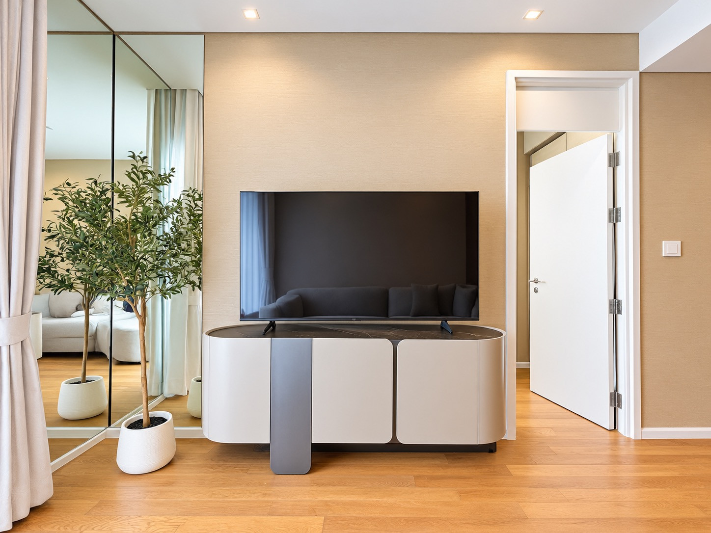 🔥 ให้เช่า The Saint Residences | พร้อมอยู่ แต่งครบ ใกล้ BTS & MRT