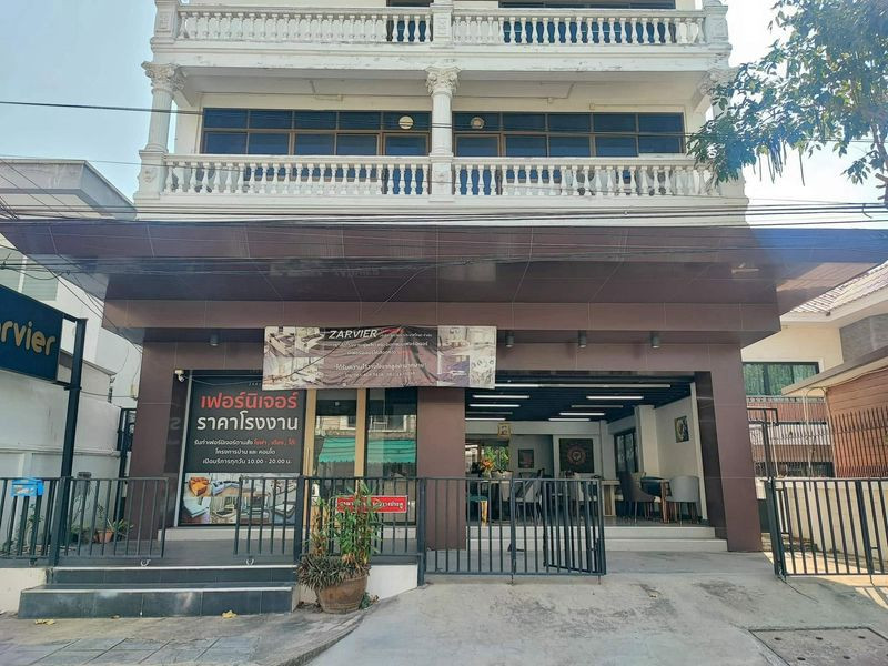 ให้เช่าอาคารสำนักงาน อ่อนนุช 70/1 | 4.5 ชั้น | พื้นที่ใช้สอย 675 ตร.ม. | มีรั้วส่วนตัว | เหมาะทำ Office / Showroom / Clinic / Online Warehouse – รูปที่ 3