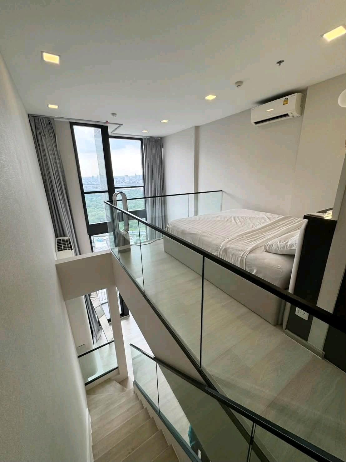 Duplex Loft 2 ชั้น ชั้น 30–31 | วิวสวนจตุจักร | Brand New | Fully Furnished ใช้ชีวิตเหนือระดับ พร้อมวิวสวนจตุจักรแบบเต็มตา – รูปที่ 2